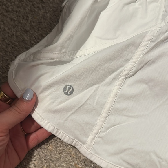 Lululemon Tracker Short 5 in White - Picture 3 of 3